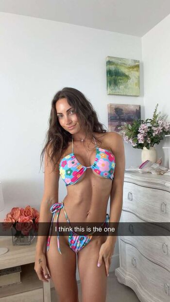 Full leaked Alannalouise private onlyfans photo