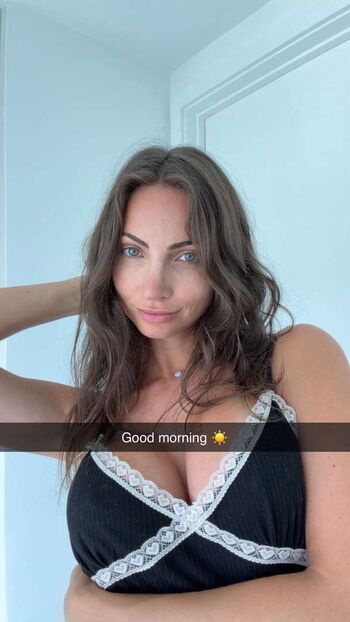 Full leaked Alannalouise private onlyfans photo