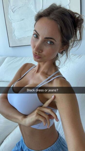 Full leaked Alannalouise page private onlyfans photo