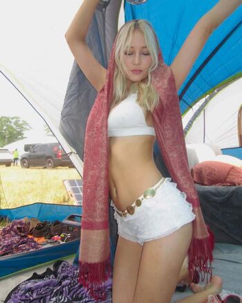 Full leaked Alayna private onlyfans photo