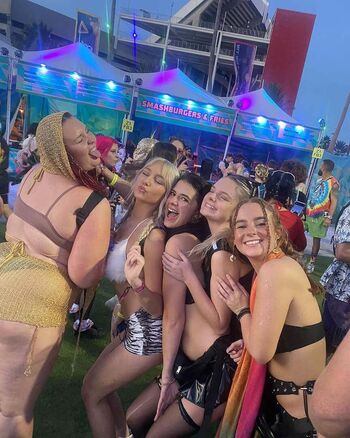 Full leaked Alayna private onlyfans photo