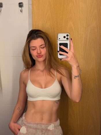 Full leaked Ale zambelli private onlyfans photo
