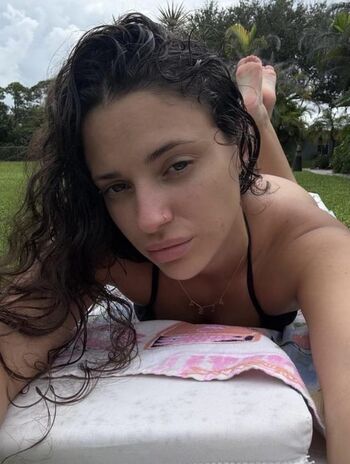 Full leaked Aleaarose private onlyfans photo