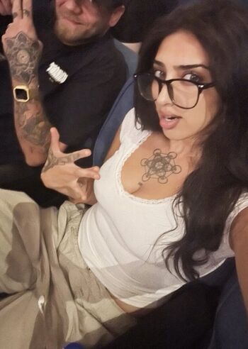 Full leaked Alearninggardens private onlyfans photo