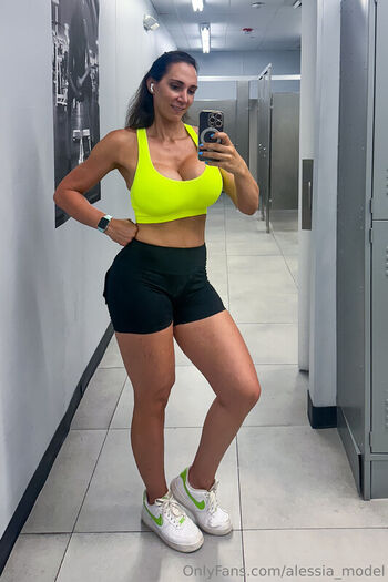 Alessia_model