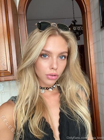 Full leaked Alexa breit page private onlyfans photo