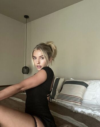 Full leaked Alexa breit page private onlyfans photo