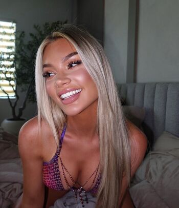 Full leaked Alexa collins  page private onlyfans photo