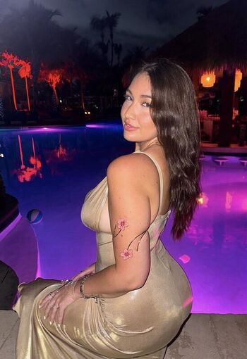 Full leaked Alexanicole private onlyfans photo