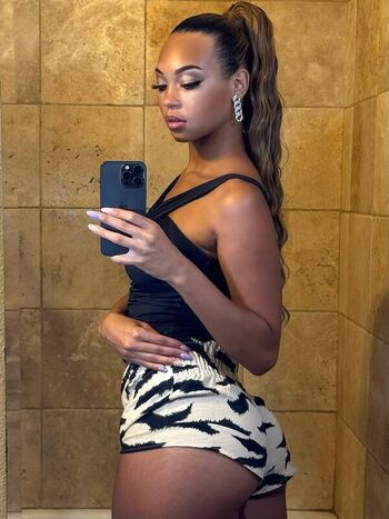Alexis Rae