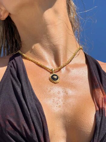 Alexis Ren