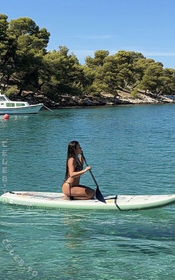Full leaked Aleyna t private onlyfans photo