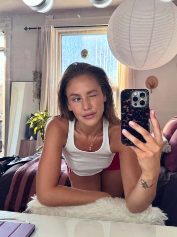 Full leaked Alice clement private onlyfans photo