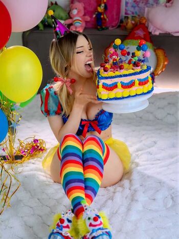 Full leaked Alice delish page private onlyfans photo