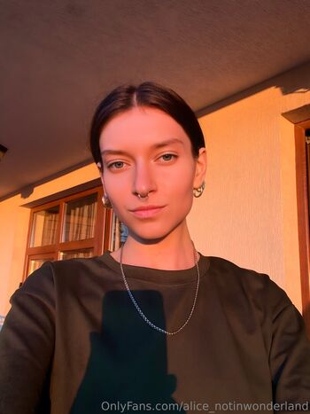 alice_notinwonderland