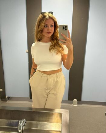 Full leaked Alicee mayanne private onlyfans photo