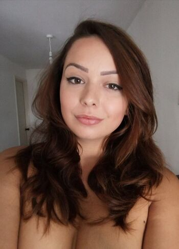 Alicia Kitten