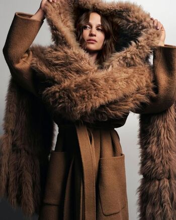 Alicia Vikander