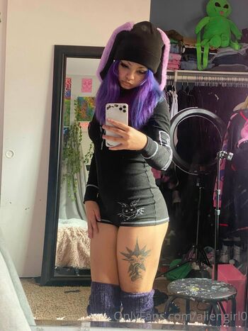 Aliengirl0