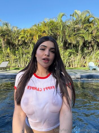 Full leaked Alinaarose private onlyfans photo