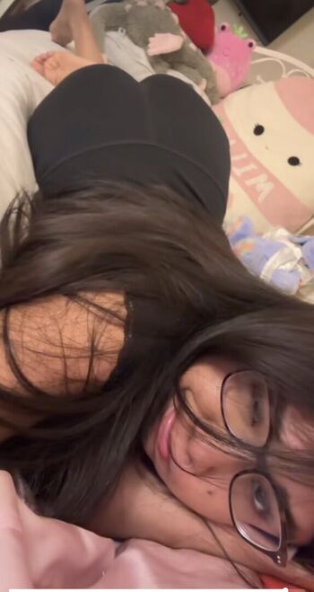 Full leaked Alinalovespickless private onlyfans photo