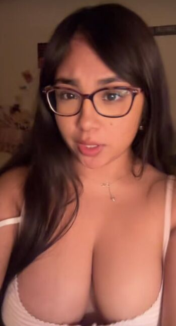 Full leaked Alinalovespickless private onlyfans photo