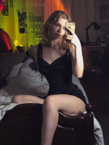 Full leaked Alinavorobey private onlyfans photo