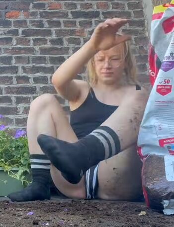 Full leaked Aline dessine private onlyfans photo