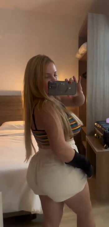 Full leaked Aline fuchter ouriques page private onlyfans photo