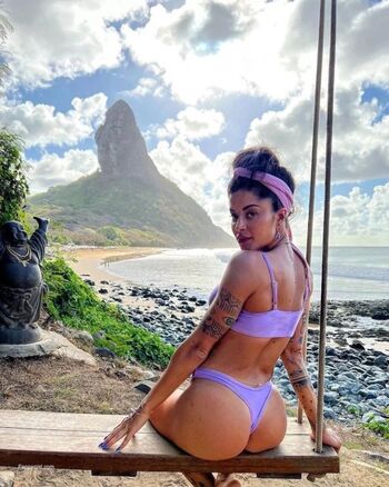 Full leaked Alinecampos private onlyfans photo