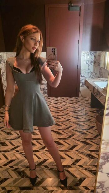 Full leaked Aliythia private onlyfans photo