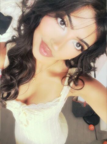 Full leaked Aliza shan private onlyfans photo