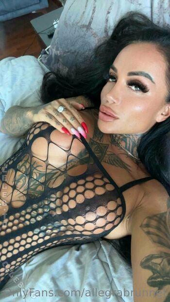 Full leaked Allegra brunnet private onlyfans photo
