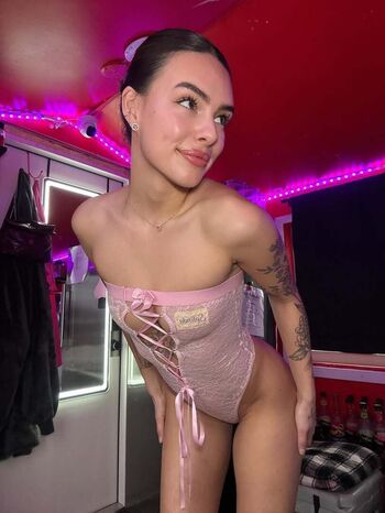 Full leaked Allieamourxx private onlyfans photo