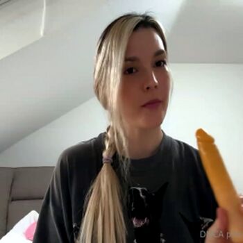 Full leaked Alllees private onlyfans photo