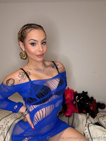Full leaked Allymcfarland private onlyfans photo