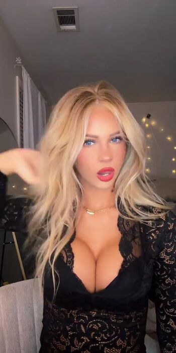 Full leaked Allyn wood private onlyfans photo