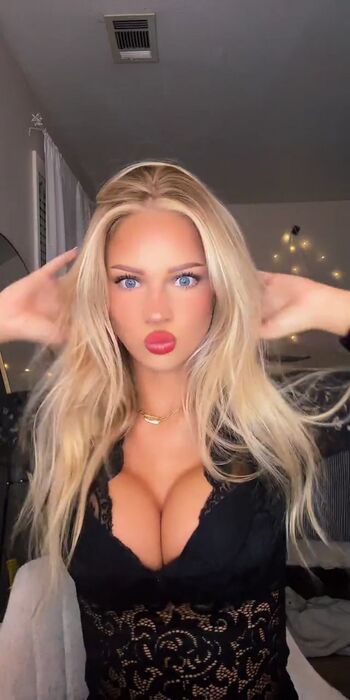Full leaked Allyn wood private onlyfans photo