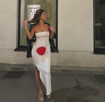 Full leaked Almira azemi page private onlyfans photo