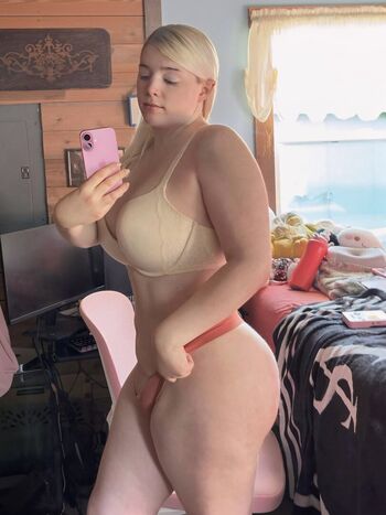 Full leaked Alsoamandarae private onlyfans photo