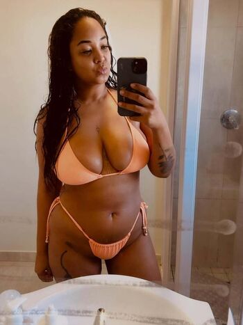 Full leaked Alua model private onlyfans photo