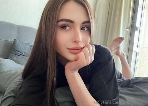 Full leaked Pheobeisginger/ private onlyfans photo