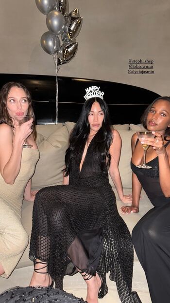 Full leaked Alycia debnam carey private onlyfans photo