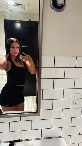 Full leaked Alysiairi private onlyfans photo