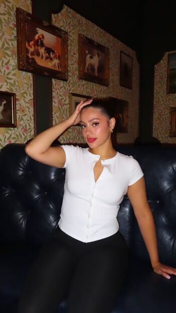 Full leaked Alysiairi private onlyfans photo
