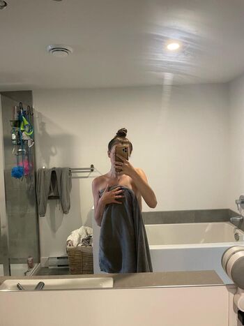 Full leaked Alyssacestmoi private onlyfans photo