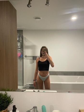 Full leaked Alyssacestmoi private onlyfans photo