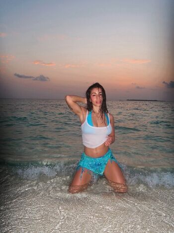 Full leaked Amaliaa t private onlyfans photo