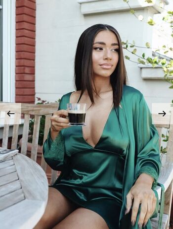 Full leaked Amaliaa t page private onlyfans photo