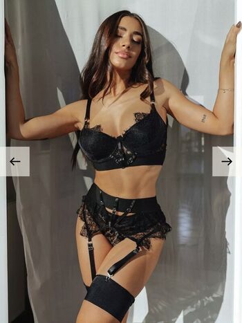Full leaked Amaliaa t page private onlyfans photo